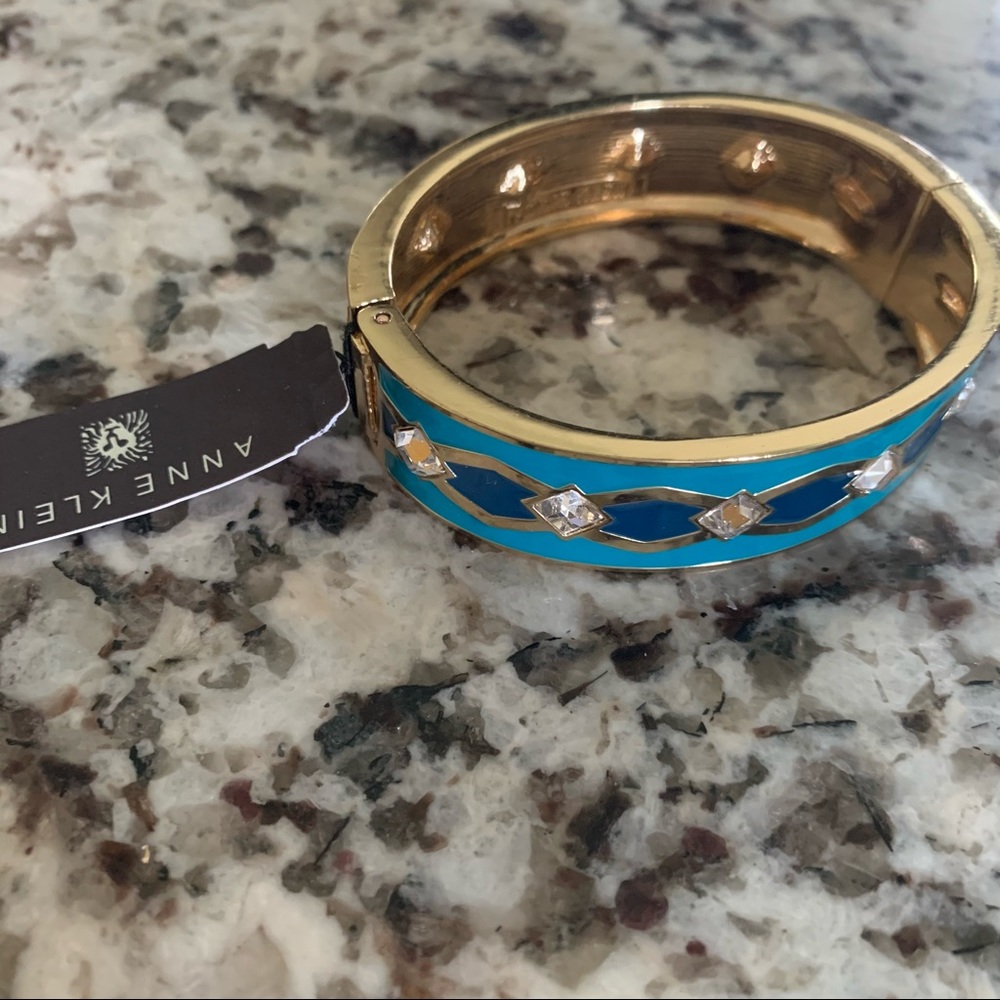 ANNE KLEIN magnetic sparkly bangle - Picture 3 of 4